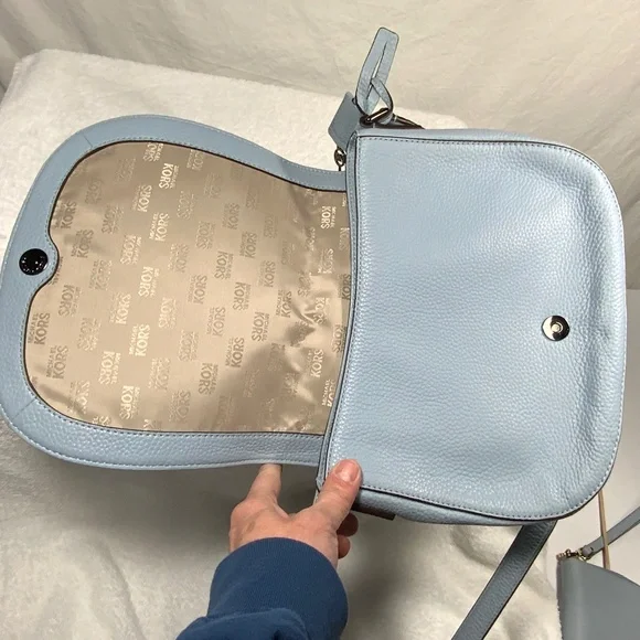 NWOT - Michael Kors Hamilton Traveler Studded Bag & Wristlet - Picture 6 of 15